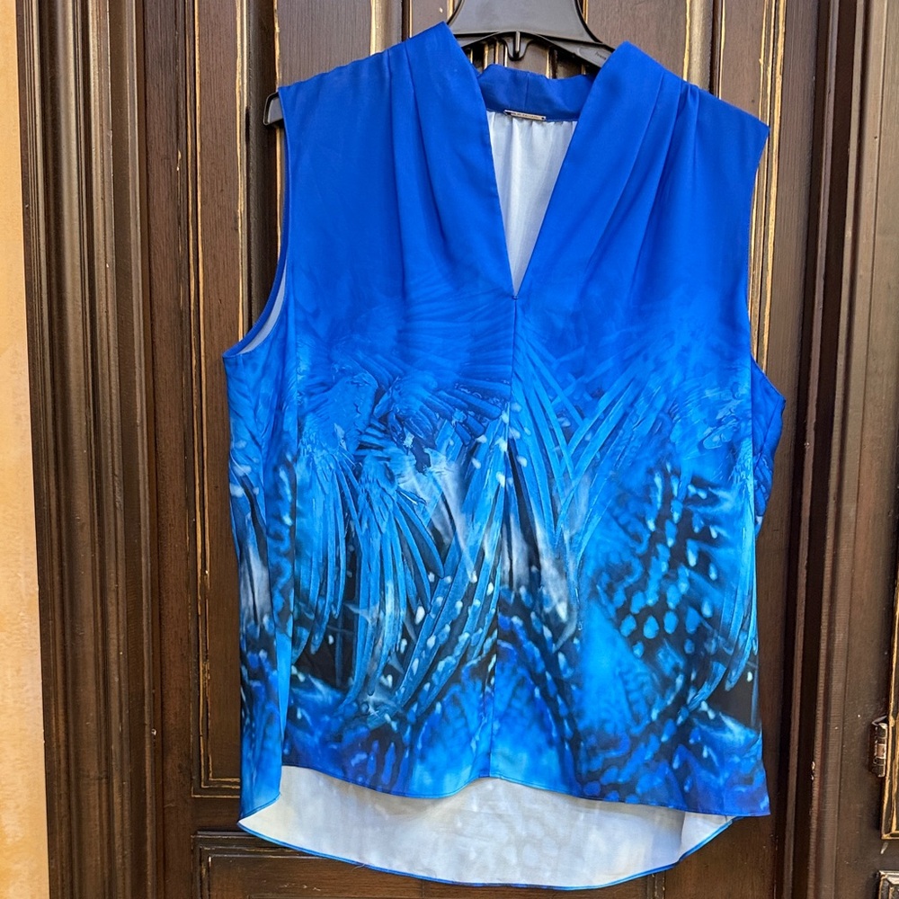 Elie Tahari Vibrant Blue Patterned Blouse